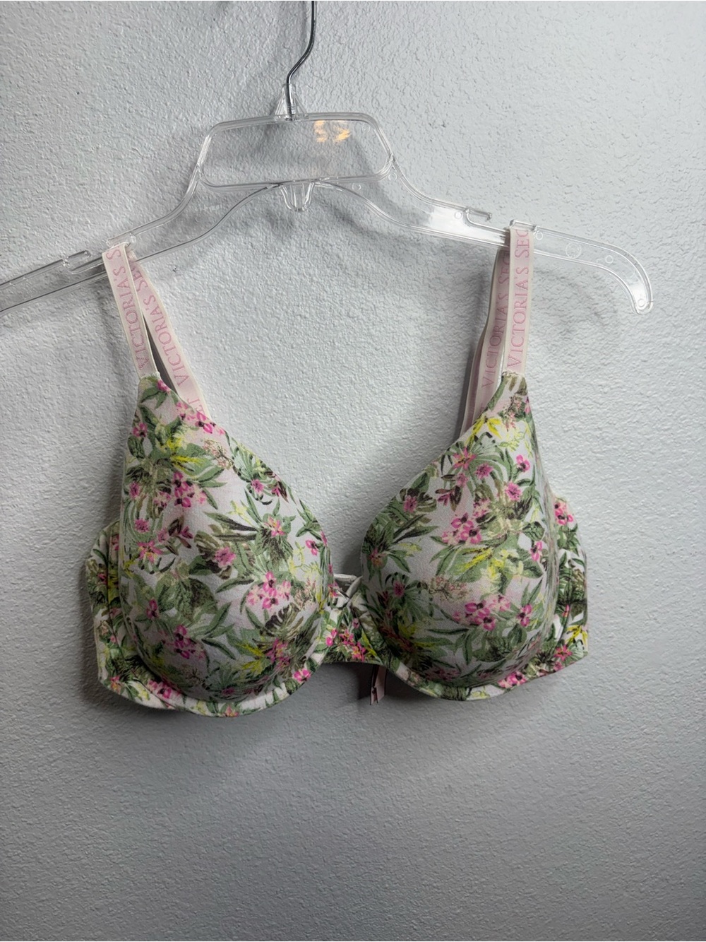 Victoria’s Secret T-Shirt Lined Full Coverage Bra Size 40C